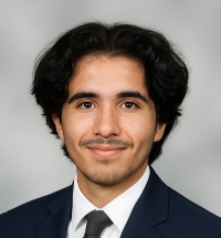 Nestor Toscano headshot